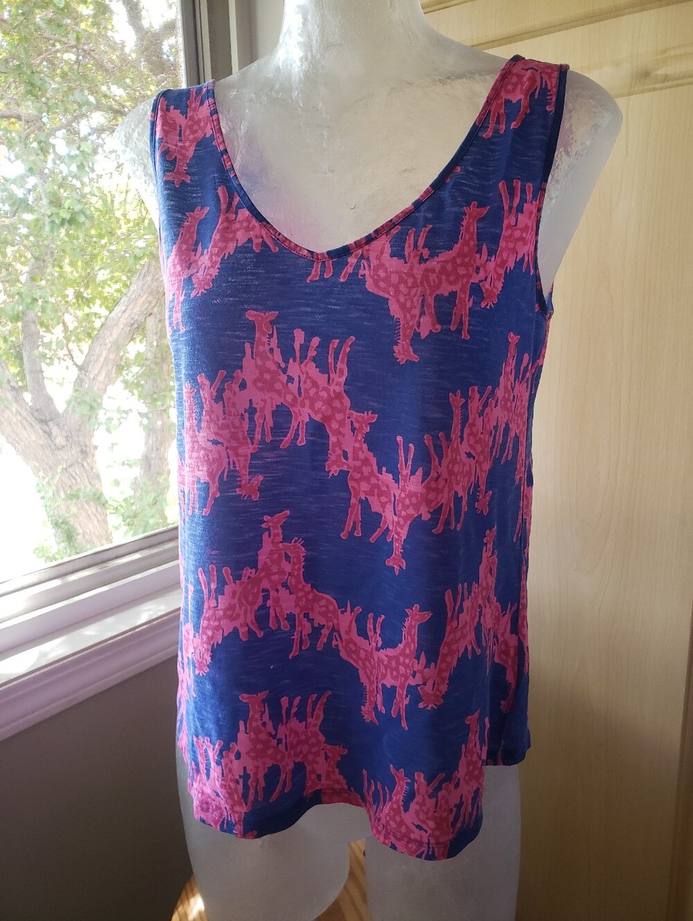 Lilly Pulitzer 100% Cotton Blue & Pink V-Neck Sleeveless Tank